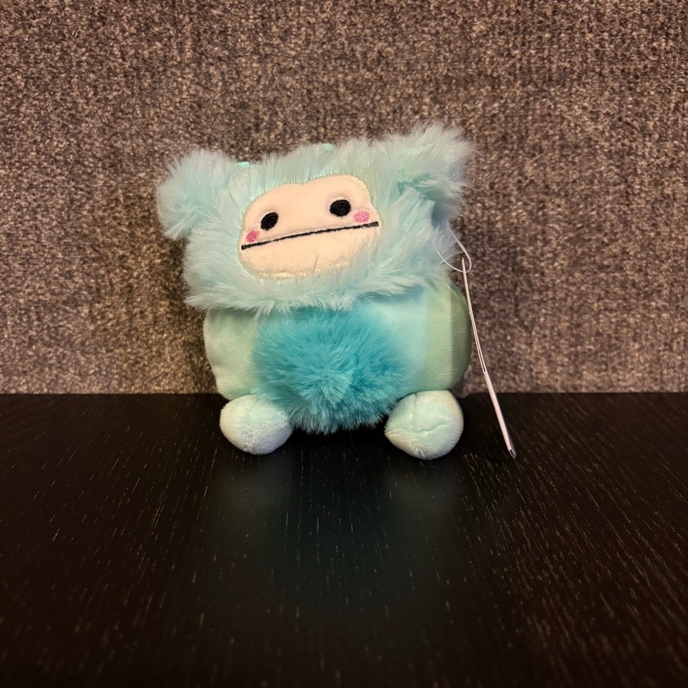 Joelle Bigfoot Squishmallow Clip